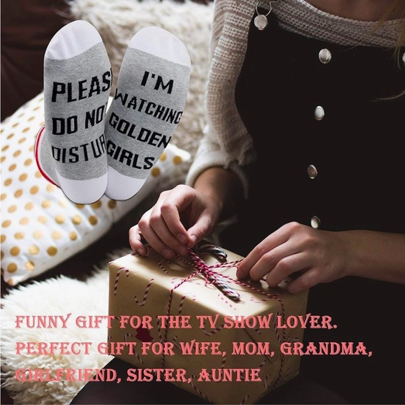 Golden Girls “Please Do Not Disturb” NWOT Gray and Red Casual Socks! - Picture 2 of 6